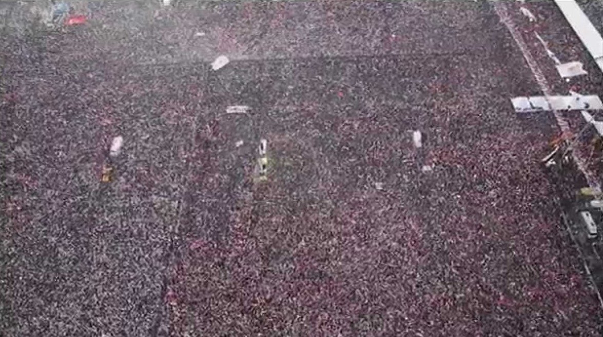 An itibari ile bir milyonu geçti...
 #yenikapi  #HaydiReisleIslanmaya