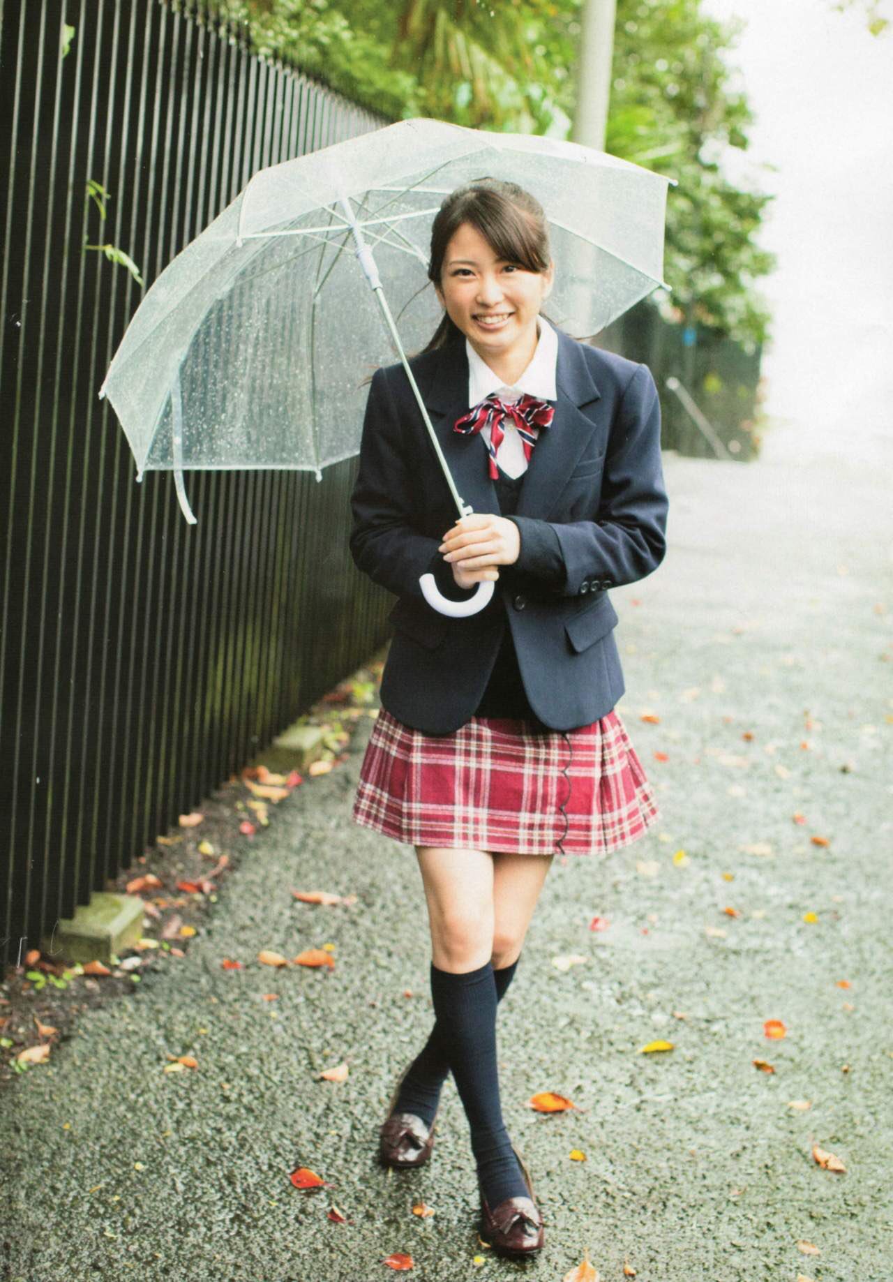 志田未来　ストッキング  / X