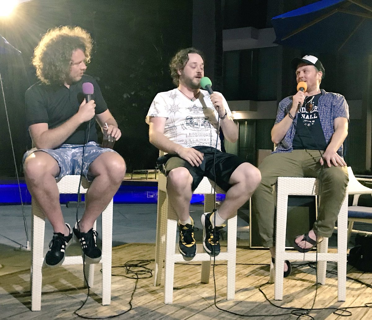 joeblander's tweet image. Fresh from a @thedollop recording , @reynoldsgareth joins @capperflapper and @WeedWideWebb for a live ep of #TheHighwayToNothing