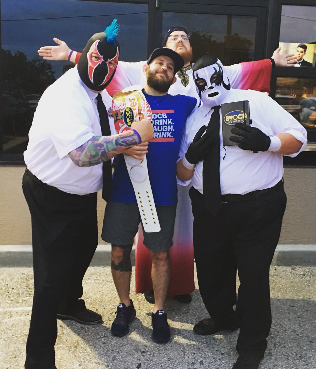 tommy_gilligan's tweet photo. #byocb3 Honored to get my picture with #fastfoodjesus, @elder_sweet and @eldersour!! #ShowUsYourBYOCBs
https://t.co/slQjBeNoW0 https://t.co/BDsGl6QY8C