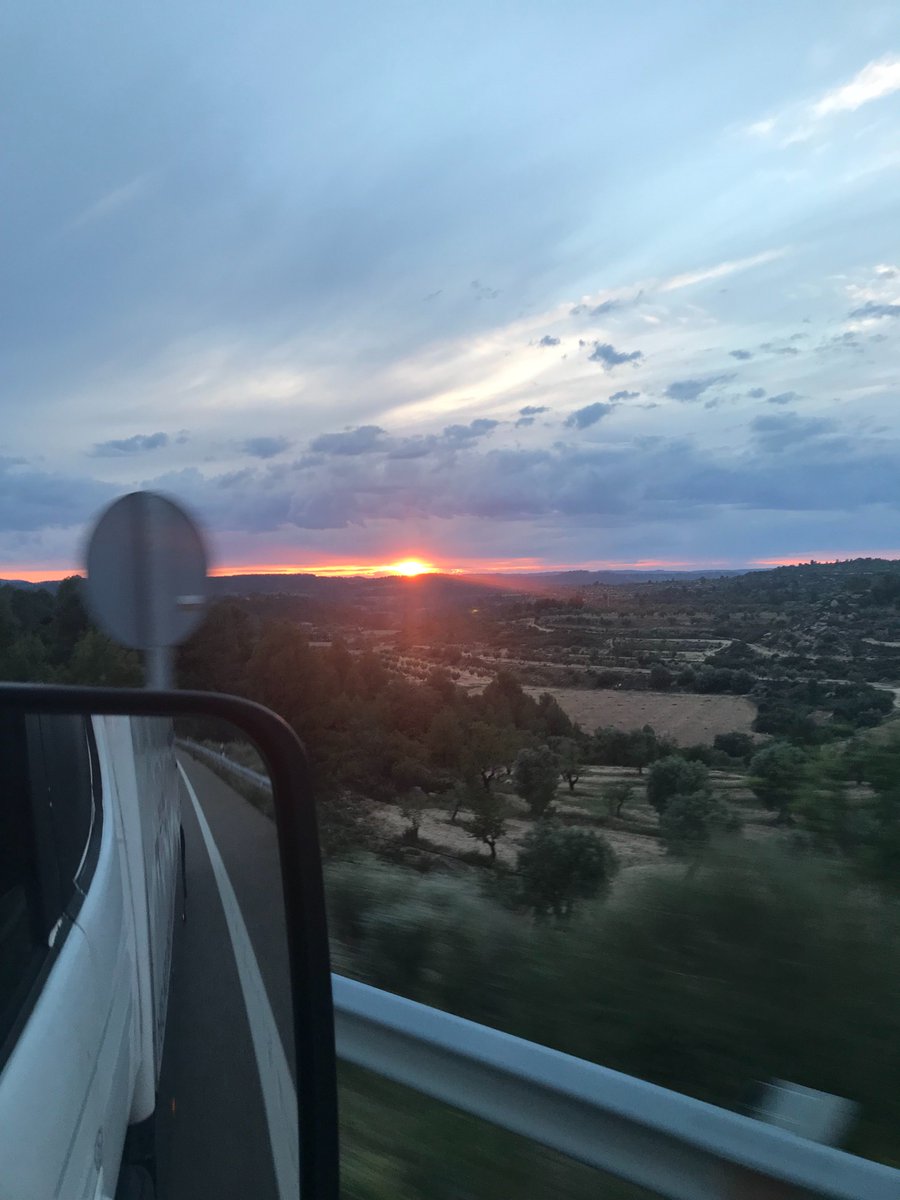 CompassMoving's tweet photo. Sun set in the Mountains in #spain we have vehicles in Spain weekly https://t.co/XFrlvZq3XN https://t.co/w3vzsdvUCI
