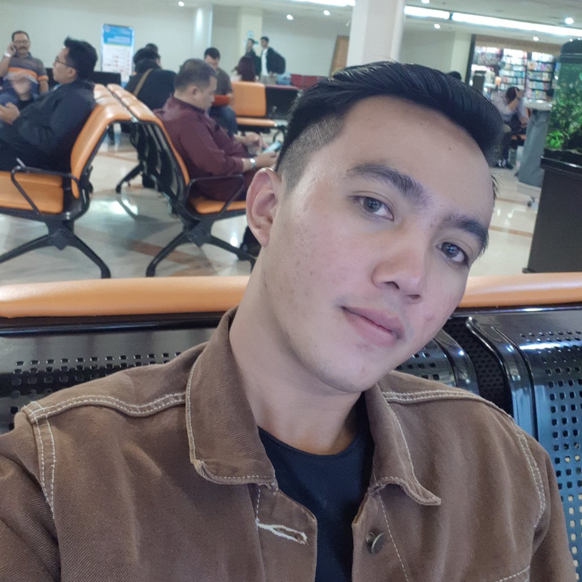 RioDewo4's tweet photo. #NewProfilePic https://t.co/VhtUdWiKS1