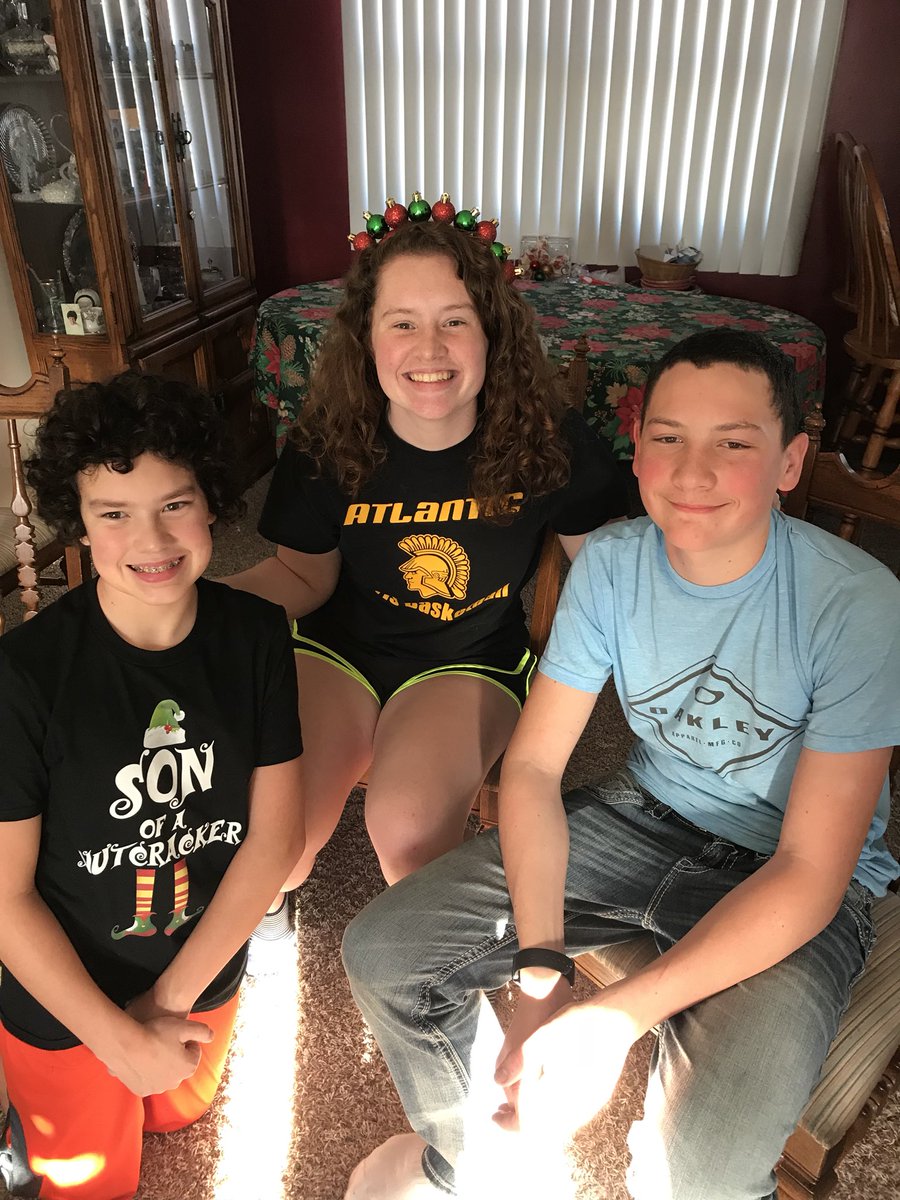 Merts5's tweet photo. Happy Father’s Day @eldenbeste @55horndog @hornungbill @thay1930 @2papiohawks  @EdwardDenBeste these three are lucky to have you! https://t.co/aT9vj1xW2F