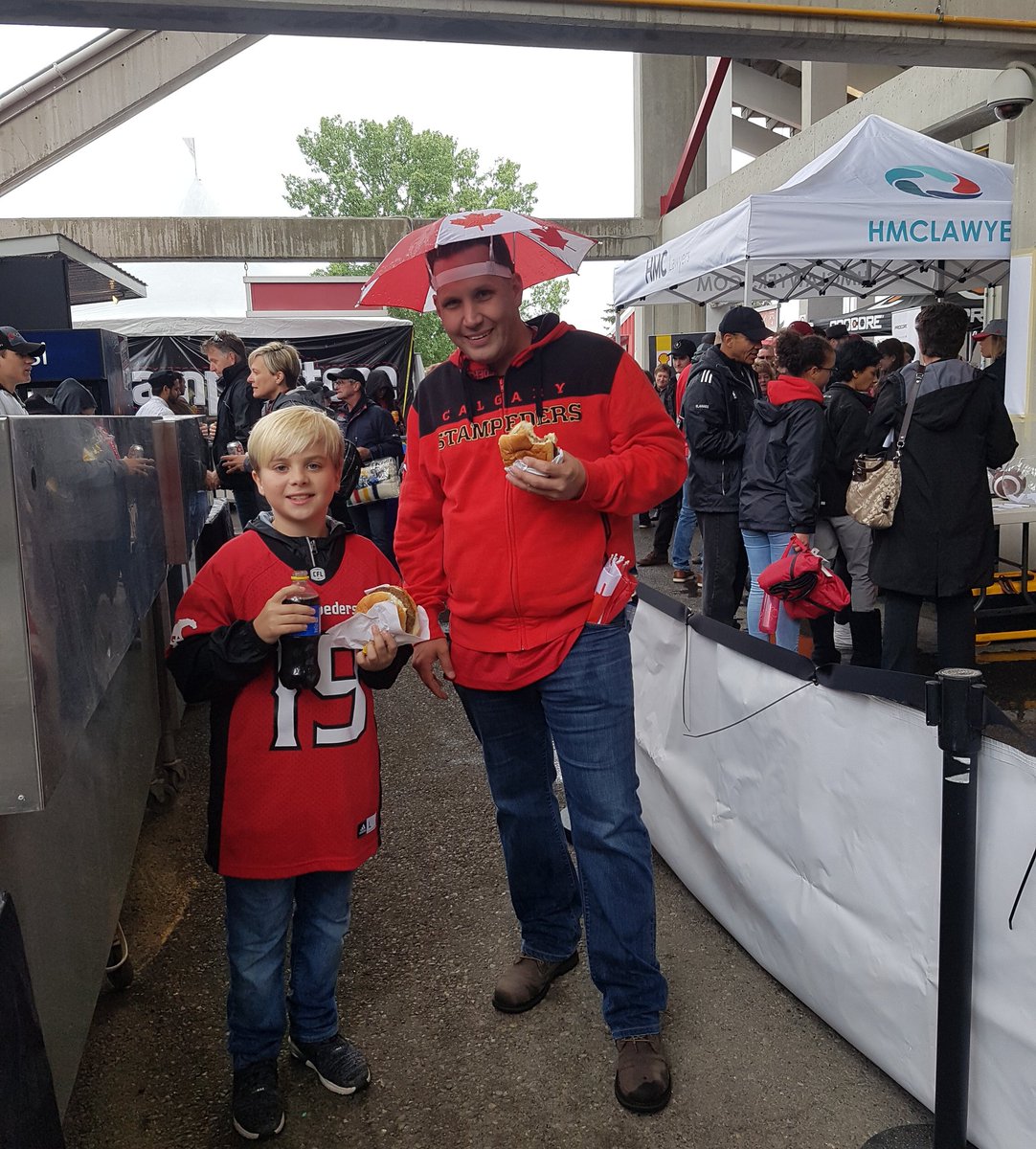 CCAbuildsYYC's tweet photo. #fathersday2018 weekend at #BuildCalgary! ☺🤗 @LongbowSales @calstampeders @SecureClgry @robcote26 @BrentW_YYC https://t.co/zcxYkNQv0l