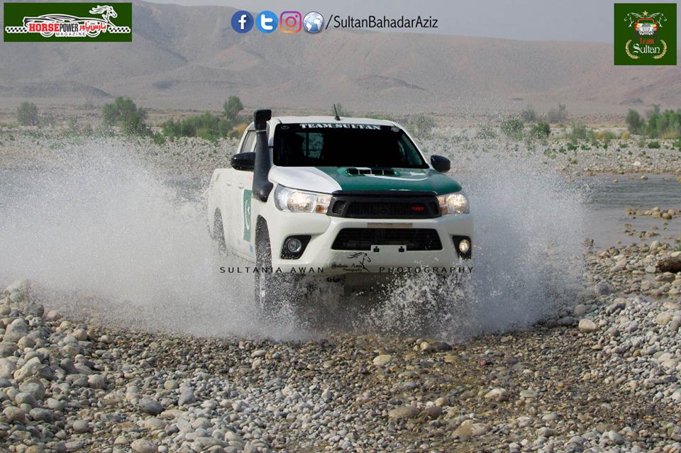 HorsePower_Pak's tweet photo. #SultanBahadarAziz
#EidMubarak
#EidulFitr2018
#JhalMagsi #Desert #Challenge_2017
#Mula_River https://t.co/QYHjBIcNMl