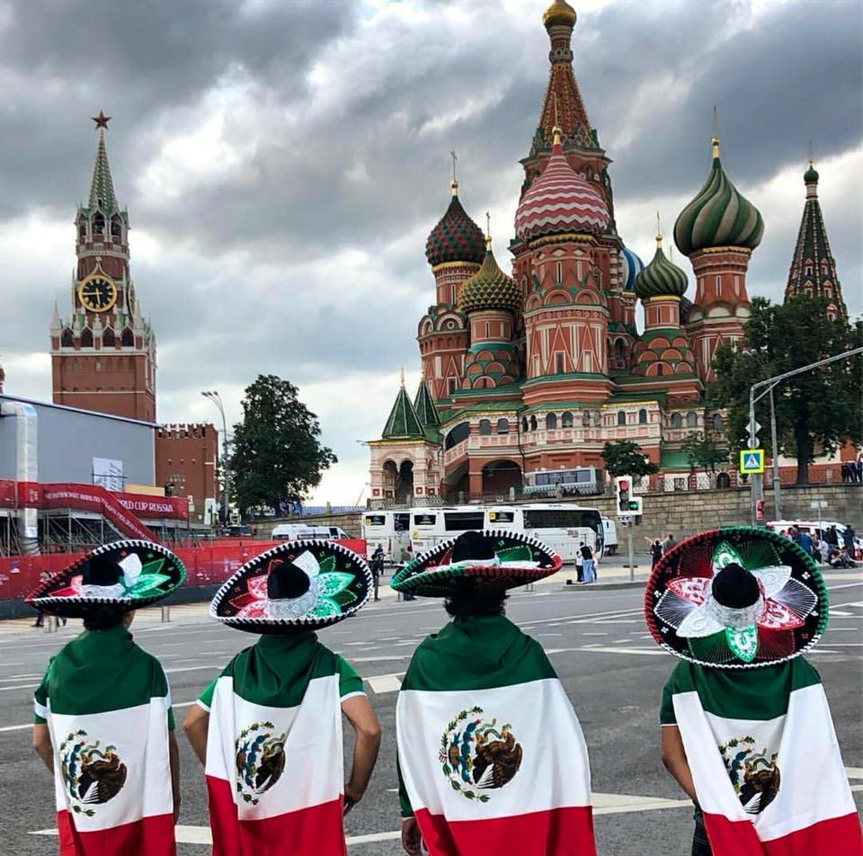 #MéxicoNoHueleAMiedo, huele a esperanza y unidad. ❤️🇲🇽 Por todos los que creemos que si se puede. #MéxicoVsMéxico #JuegaMéxico #VamosMexico