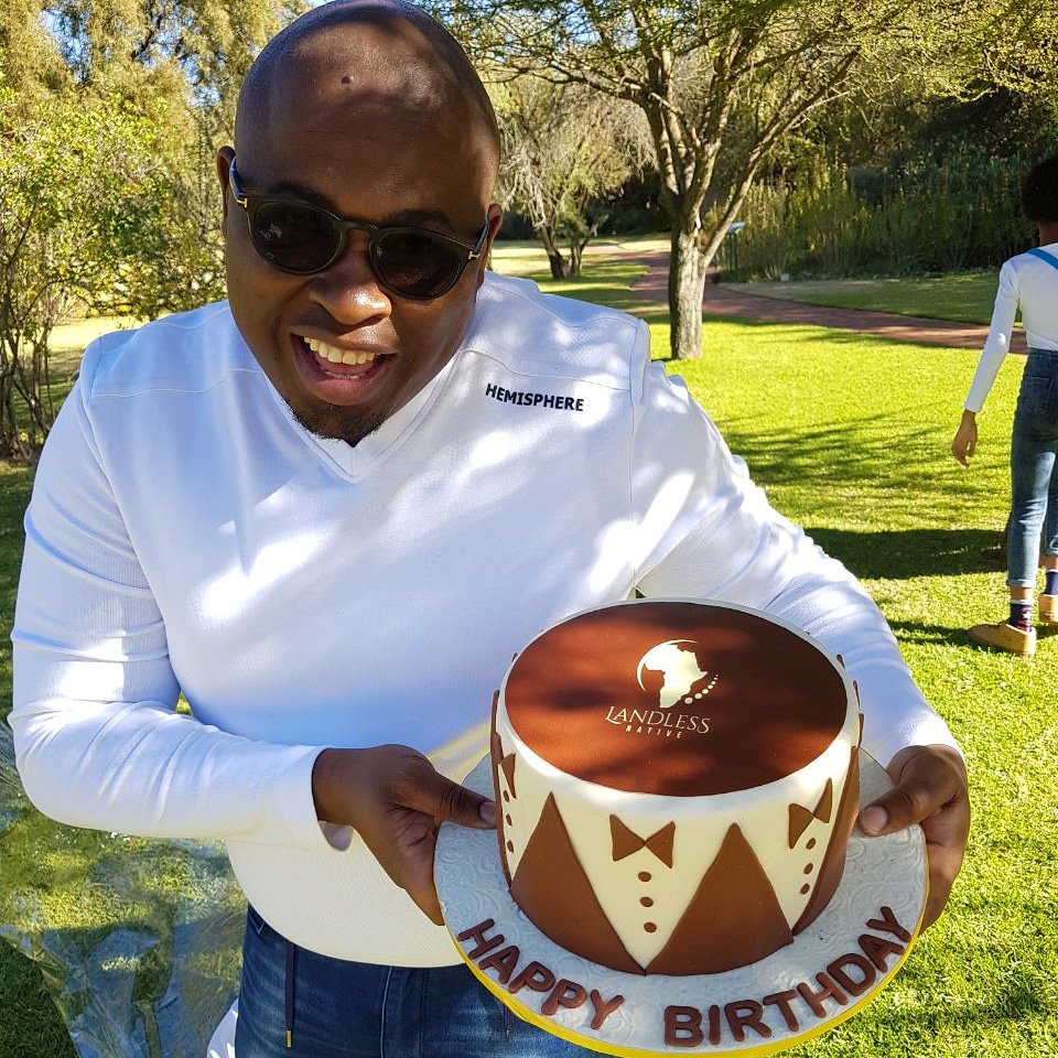 Talk2Elia's tweet photo. Am such a lucky guys 

#LifeBeginsAt40 | #FathersDayCelebrations | #Family | #Landless_Native https://t.co/Vz3ubnl5zM