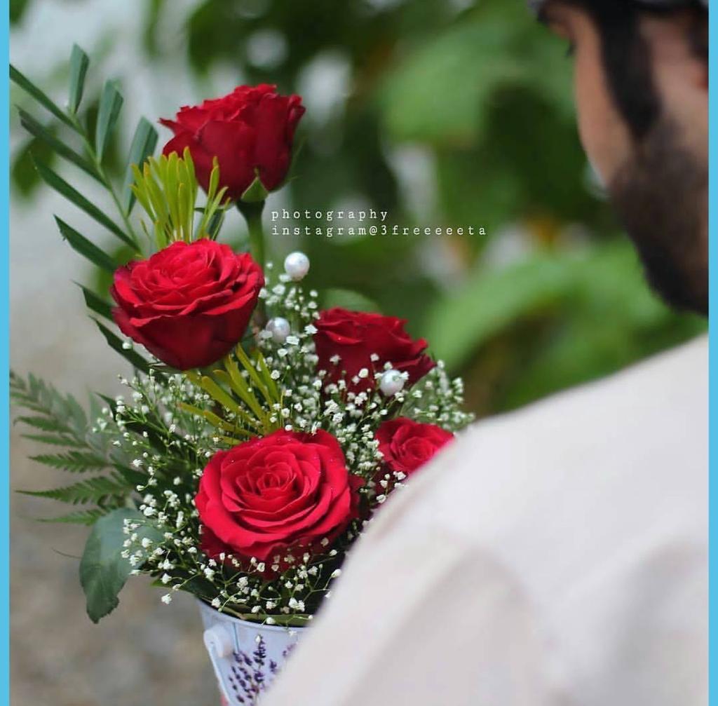 طّلَتّګ مَثّلَ أّلَمَطّر...لَأّشٍأّفِّتّهِ عٌيِّنِيِّ يِّفِّزِّقِلَبِيِّ...مَنِ أّلَفِّرحٌهِ يِّهِلَيِّ بِهِ..!😍💓💕