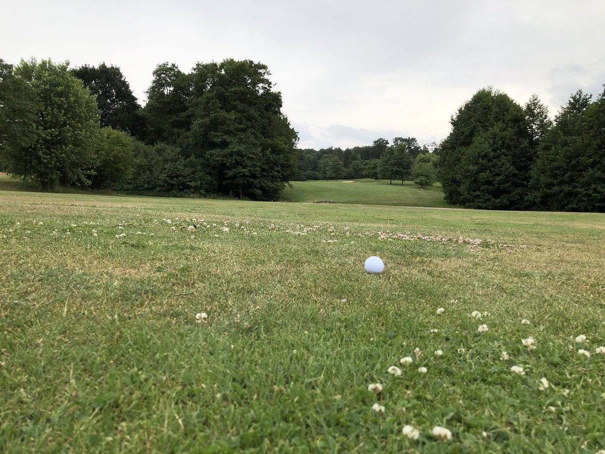 Wann ist der Platz garantiert leer. 
Wenn Deutschland spielt.  
#Golf #Golftime #NoSoccer #ganzallein