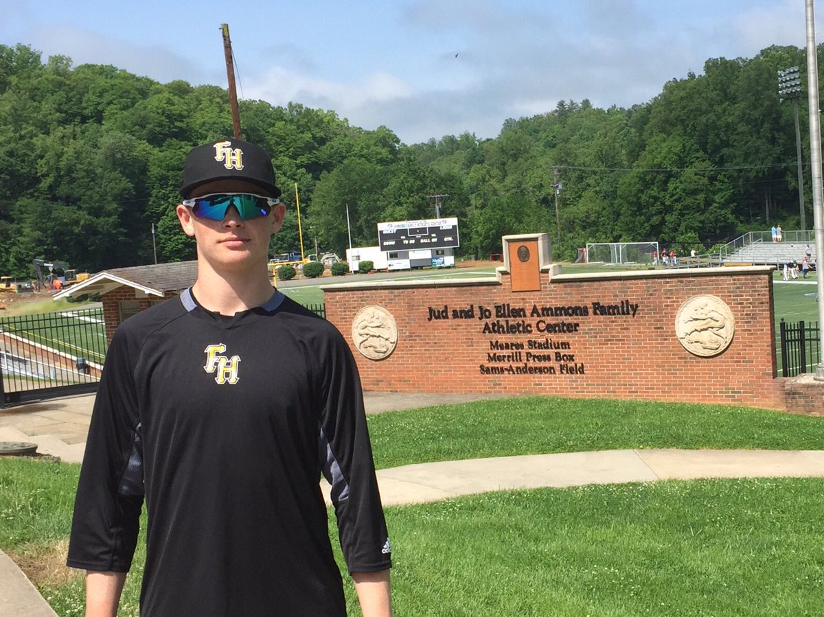hodgy524's tweet photo. Honoured to announce my verbal commitment to @MHLionsBaseball in Asheville, North Carolina for 2019. I’d like to thank my coaches, teammates, and family for helping me along the way. Excited to be a Lion.  #stillworktobedone @mhulions https://t.co/A96wmUzP9h