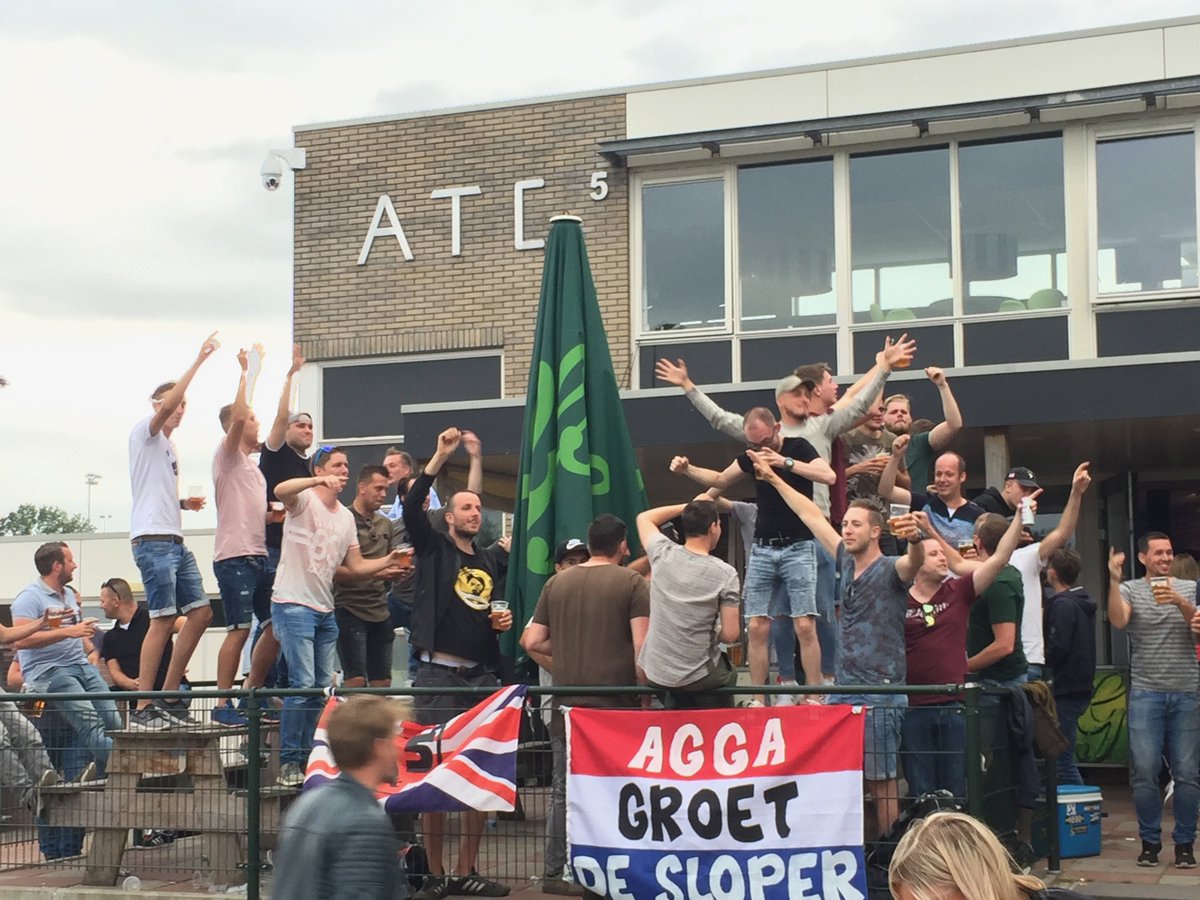 FootballCulture's tweet photo. We waren gisteren op het Gouden Theepot Toernooi bij @vvatc5 in Hengelo.
Bier, pyro, strippers, polka’s en voetbal.
Het was meer dan grandioos.
Check alle foto's hier:
https://t.co/n2YAV2CN3p
#GTPT2018 #Hengelo #Kelderklasse #amateurvoetbal https://t.co/vWjGTMBBrt