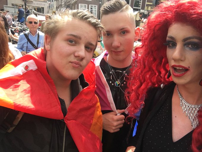 1 pic. Gaypride utrecht was fun?? https://t.co/J1Bsmt0w9a