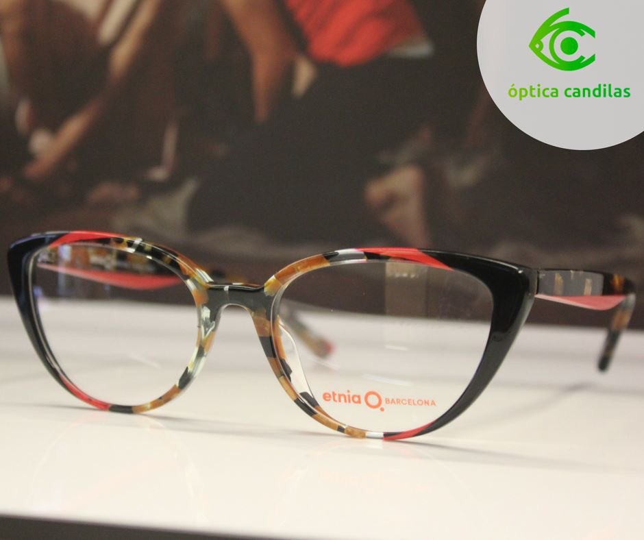 Etnia Barcelona, la marca de gafas de diseño por excelencia de Barcelona con la MEJOR CALIDAD de lentes del mundo y una experiencia única en la creación de colores.

#OpticaCandilas