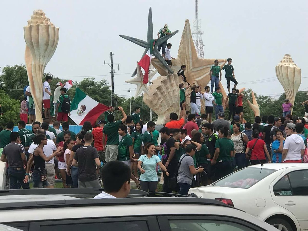 VivirEnCancun's tweet photo. Desde #Cancún para el mundo 🌍 #SiSePudo #GanoMexico #Ganamos #GanamosMexico #MexicoVsAlemania #WorldCupRussia2018 #Rusia2018 https://t.co/uiRiVJGqJb