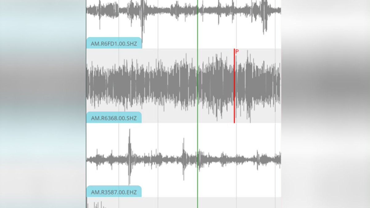 ABC7's tweet image. False earthquake detected in Mexico City after Lozano's winning goal in World Cup match #GERMEX abc7.la/2HW3Owl