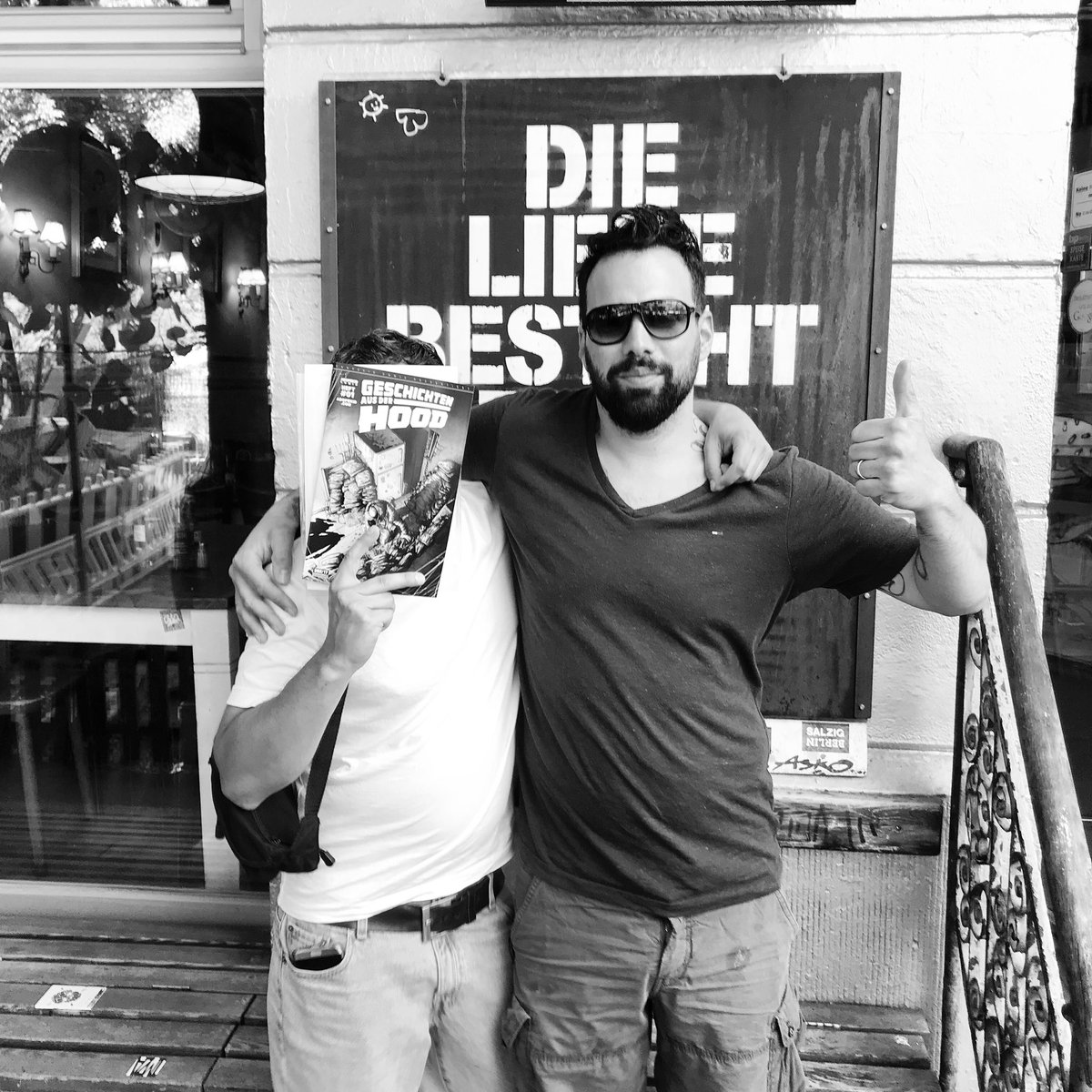 Odie Sim (@mobbbeef) on Twitter photo Es war mir wirklich eine Ehre <a href="/ADOPEKID/">ADOPEKID SCHWARZKOPFCLIKK</a> persönlich zu treffen. Bis bald in Berlin 🤙💥 #geschichtenausderhood #burgeramt Es war mir wirklich eine Ehre <a href="/ADOPEKID/">ADOPEKID SCHWARZKOPFCLIKK</a> persönlich zu treffen. Bis bald in Berlin 🤙💥 #geschichtenausderhood #burgeramt