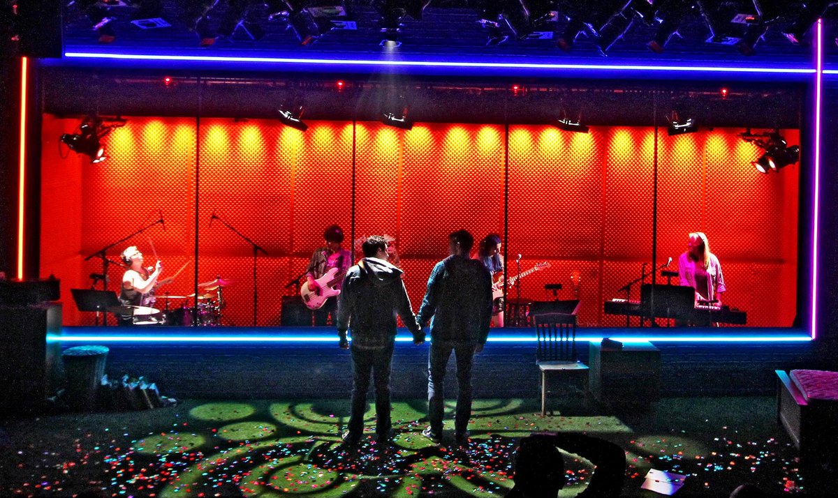 sigtheatre's tweet photo. Wishing the cast, crew, band and creative team of GIRLFRIEND a wonderful closing performance! #SigGirlfriend https://t.co/mOkMrtwL65