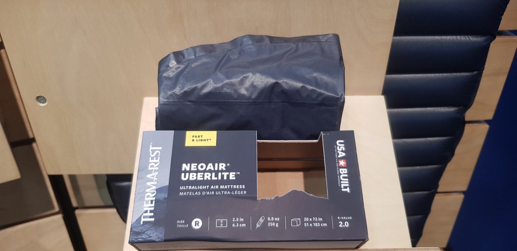 AventureNordic's tweet photo. Le #Thermarest #NeoAir #Uberlite, le matelas le plus léger du monde ! (Patience, il est prévu pour 2019 :-) !) https://t.co/XMRxrJS52w https://t.co/6fvsDTPjpC