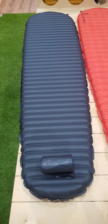 AventureNordic's tweet photo. Le #Thermarest #NeoAir #Uberlite, le matelas le plus léger du monde ! (Patience, il est prévu pour 2019 :-) !) https://t.co/XMRxrJS52w https://t.co/6fvsDTPjpC