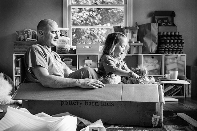 52frames's tweet photo. Another cute daughter-father environmental portrait, submitted for our #52frames_partner album. Congrats on the feature @the.moon.and.her.two.stars β¨ππ»β¨ Theme: Partner πΈ Week: 23/2018 πΈ Selected by @detailsofberlin πΈ Do you wanna see the whole alβ¦ https://t.co/myNMVzaOJh https://t.co/xBGLELnhg8