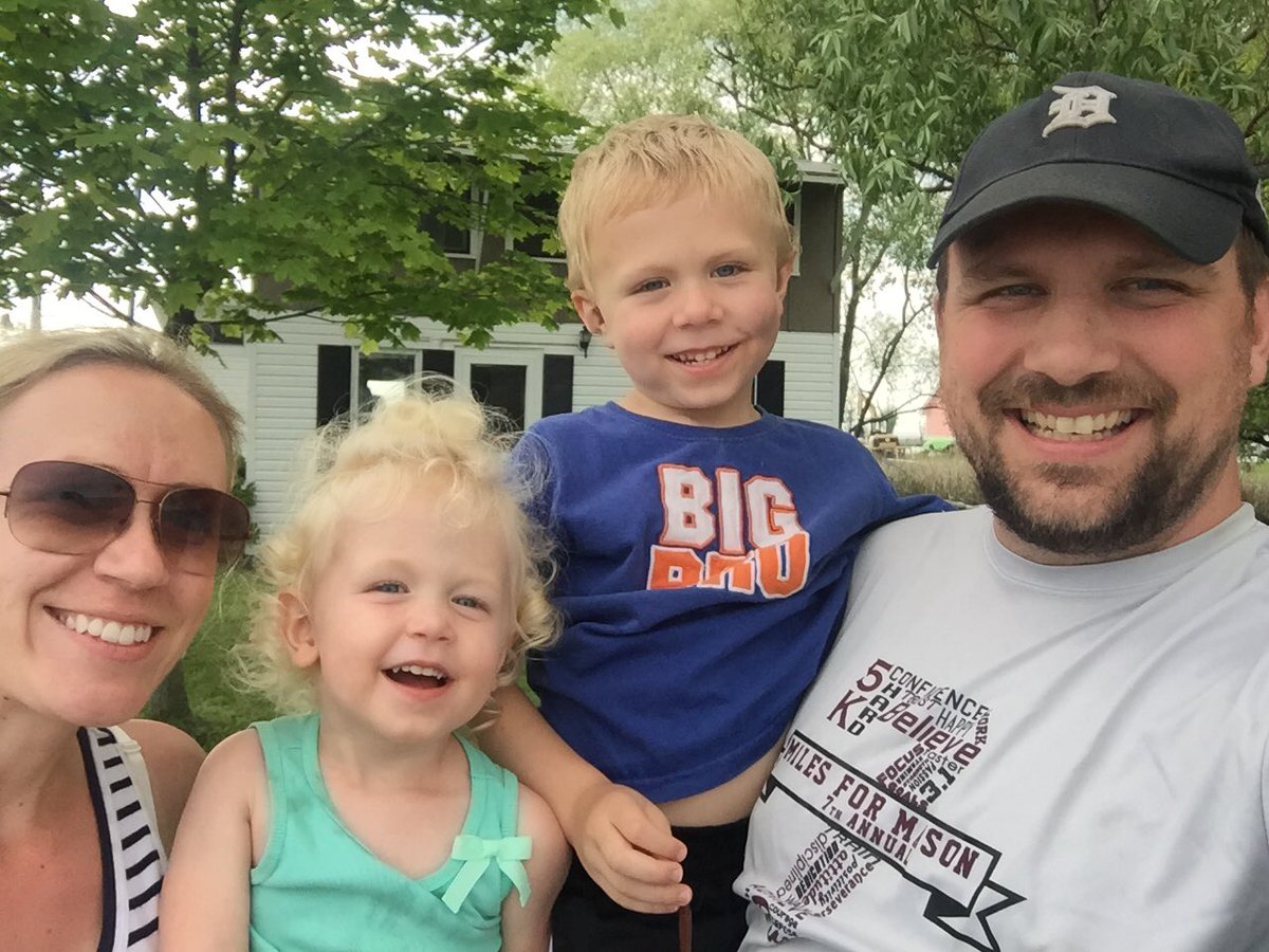 skortlandt's tweet photo. Happy Father’s Day to all the dads out there from us at @CrocsandCargos #dadcast #specialepisodecoming #andbythatimeanAepisodecoming #iswear https://t.co/kgOT1yeKZO
