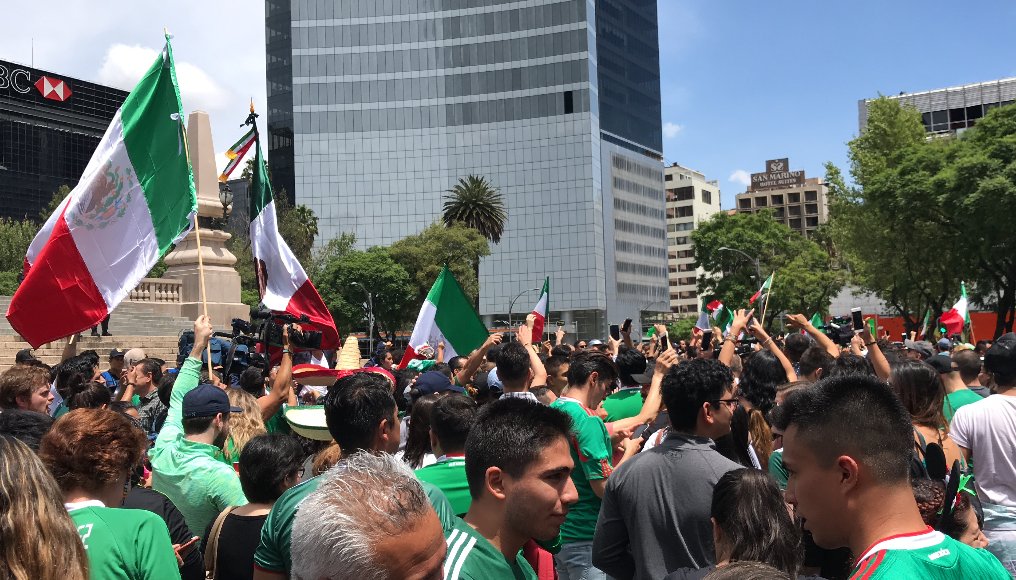UniNoticias's tweet image. 🎥 | ¡Grítalo con el corazón! El color desde el Ángel de la Independencia uni.vi/2KXg30kxfKT