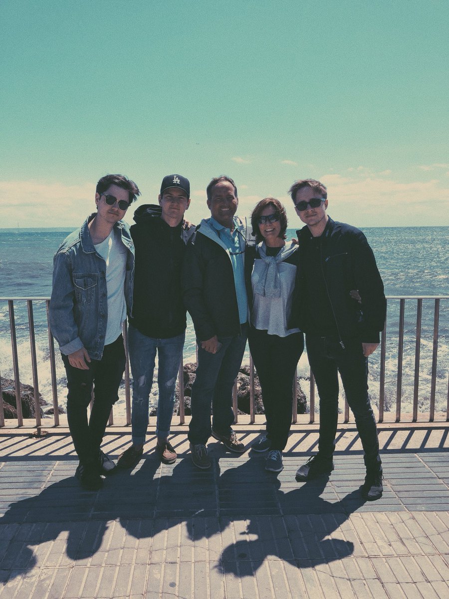 beforeyouexit tweet picture