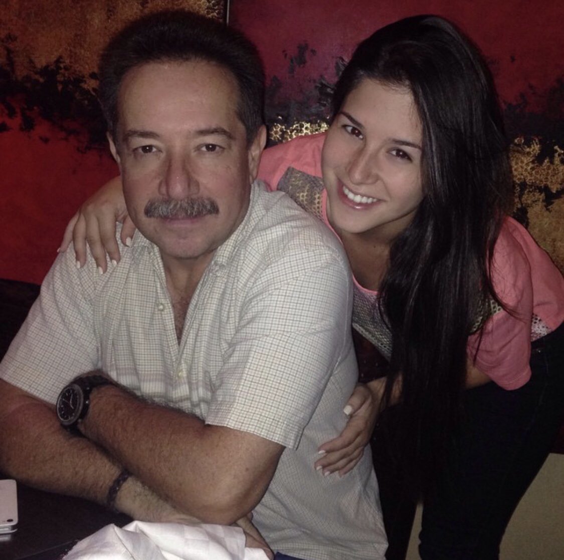 XimenaSalazarG's tweet photo. Muchas felicidades a todos los papás!! En especial al mío por ser siempre mi apoyo❤️
Feliz Domingo y VIVA MEXICO! 🇲🇽🇲🇽🇲🇽#FelizDiaDelPadre #MexicoVsAlemania https://t.co/x5CHiVzTZo