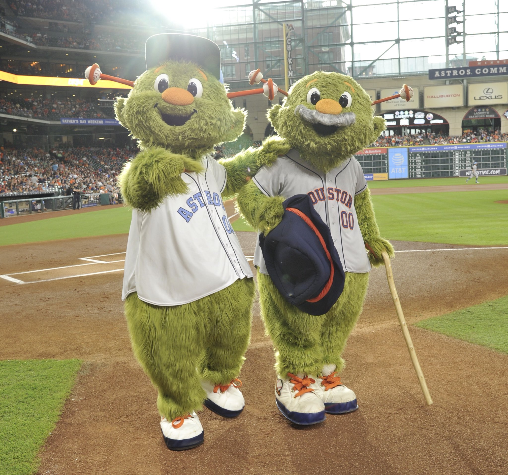 Houston Astros Orbit on X: Wishing everyone a happy #FathersDay! Let's see  those pics of you and your Dad at a ballgame!  / X