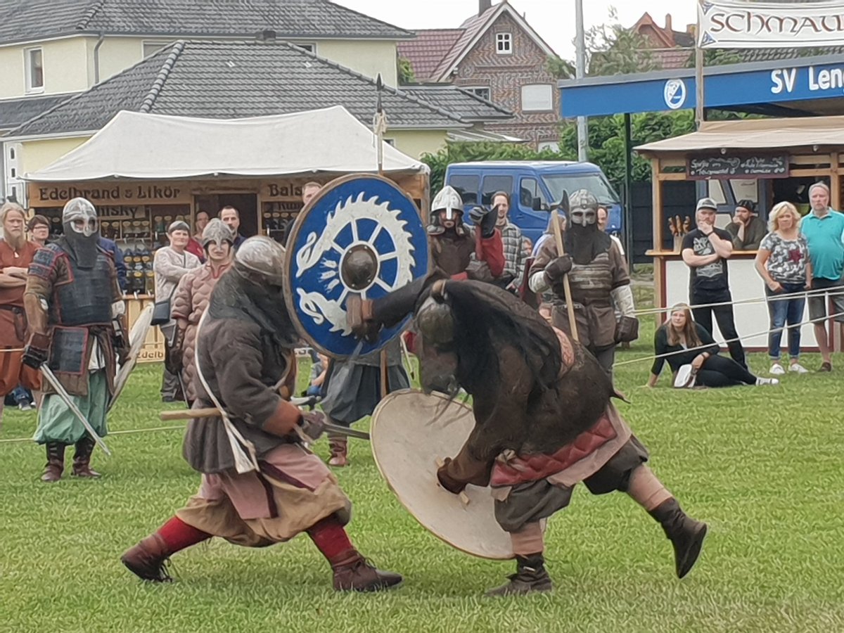 Ithiliya's tweet photo. Schön und unaufgeregt. Hat mir gut gefallen! 
#Wikingermarkt #WikingermarktLengerich https://t.co/r1CMLHmuSX