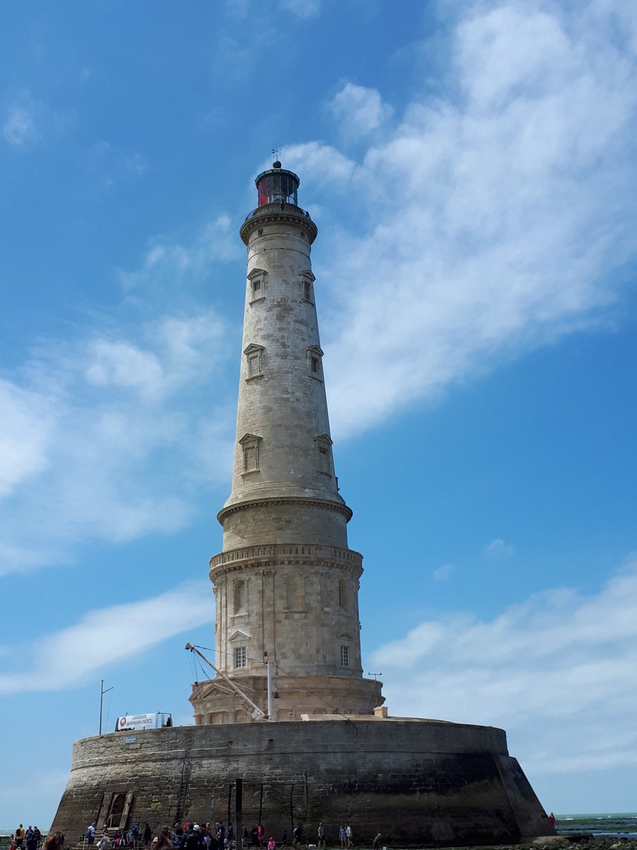 ludwig_francis's tweet photo. #unescordouan
Superbe visite du phare
Cap sur l unesco
Tous avec la présidente du #Smiddest @RoffignacDe https://t.co/f7hwOjfsxS