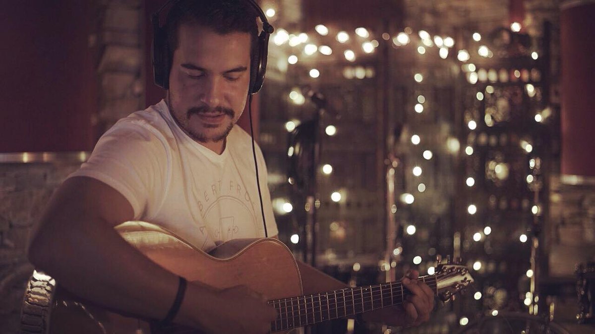 jacarandafm's tweet photo. #JacaSATop20 BREAKAWAY on the SA Top 20 with @carlamackenzie7: @JustinSerrao's 'Are you Lonely' is a hit! https://t.co/3xHAJBb4Mw