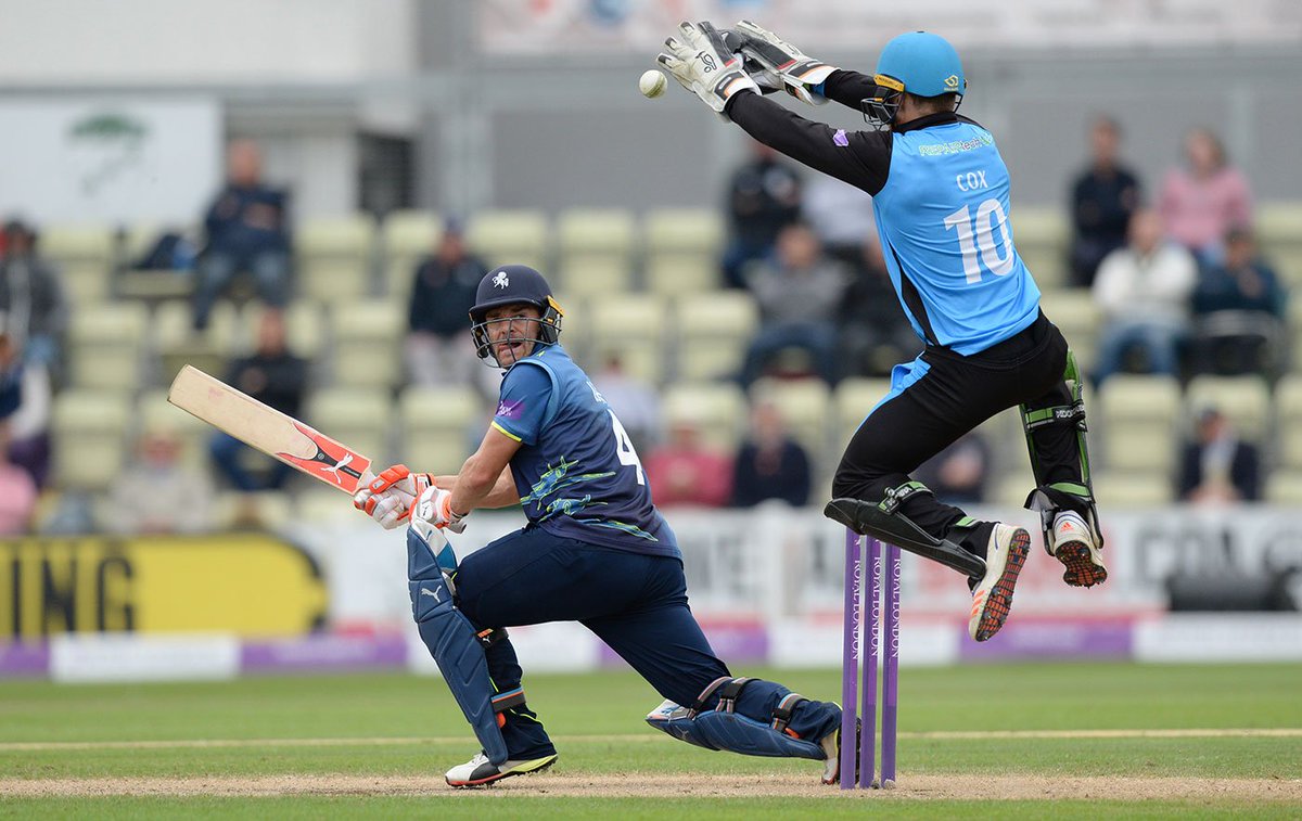 cricinfo's tweet photo. Kent need 101 off the last 10 overs with five wickets in hand to earn a place at Lord's

https://t.co/sqRSb8w7OR #RLODC #WORvKEN https://t.co/RVSz72qwB6
