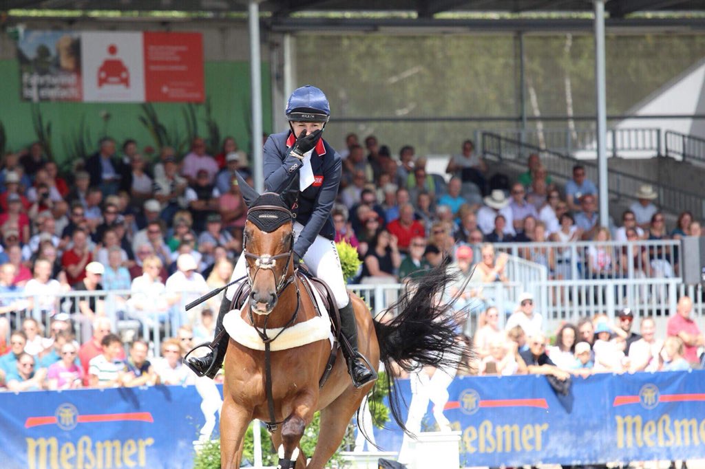 CollettEventing's tweet photo. Incredible pics taken by Tess Anderson of my insanely cool horse ... Mr Bass is simply the best 💞 #special #memories https://t.co/5B8X9z2yVc
