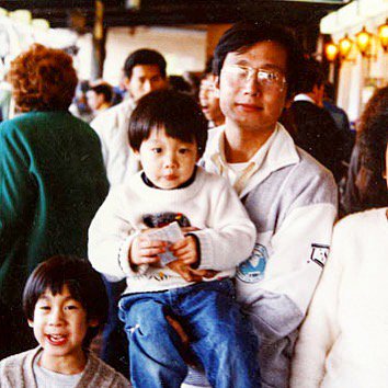penny10654's tweet photo. @JLin7 (IG)
Happy Fathers Day Dad!! Love you and thank you for your sacrifice. For giving up everything you knew and called home to live the non-glamorous immigrant life! #OGLin https://t.co/vpbeRWQ5b5