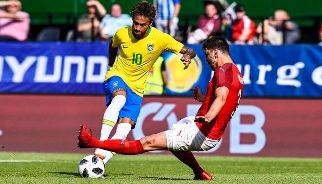 Meridianoonline's tweet photo. ¿Cómo quedará el resultado del partido #Sui - #Bra? Quien envíe más veces el score correcto a la etiqueta #Rusia2018xMTV se ganará un balón. El ganador será contactado a través de DM. #Rusia2018 https://t.co/4augpgSEHh