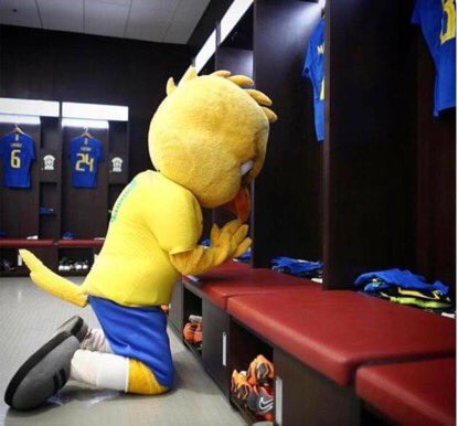 Mi_Bobs's tweet photo. HOJE TEM BRASIL 

eu por fora /eu por dentro https://t.co/aO9w9F3gvw