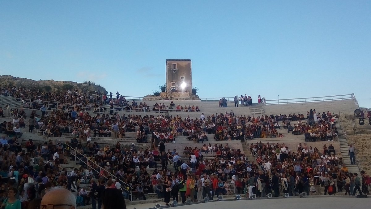 michiamofenice's tweet image. Oggi vediamo le " tragedie" degli altri #Siracusa #teatrogreco #eracle