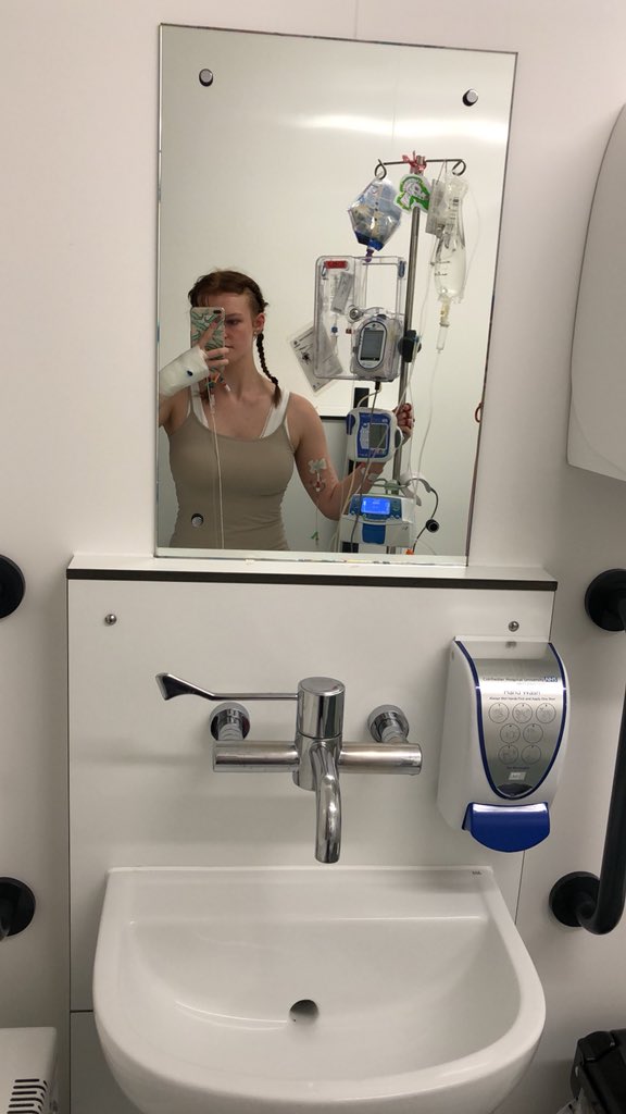 emmiexrose's tweet photo. I’m devastated that I can’t go to the @Palomafaith concert😭 the tickets were for my 19th birthday and today the doctors told me despite being in hospital 7 weeks there is no way I’m well enough to go- please please retweet this and help her see this as if love to talk to her🤞🏻 https://t.co/Hv5KHhlX1l