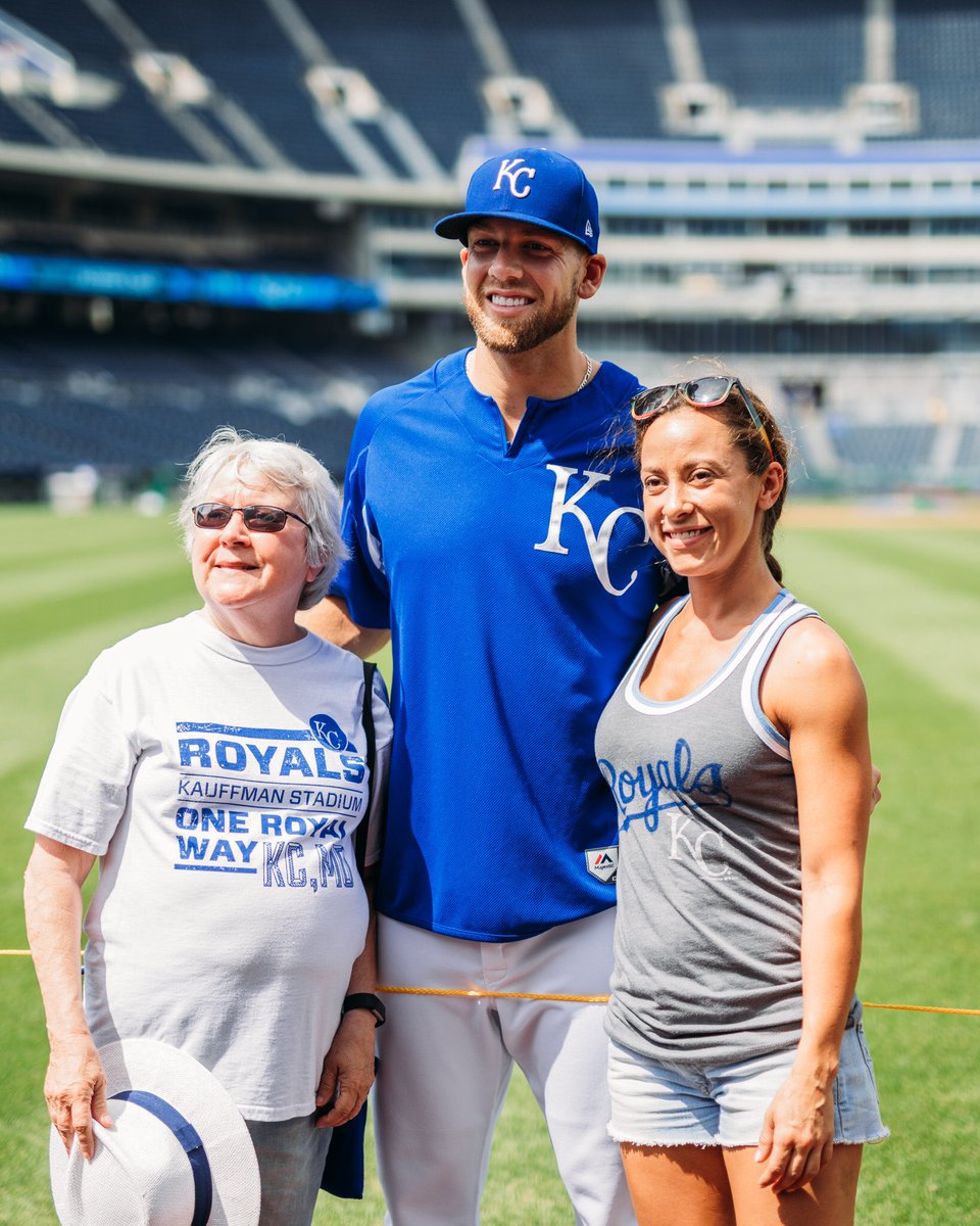Royals's tweet photo. It’s Photo Day on the field for Season Ticket Members! 📷 #RaisedRoyal https://t.co/B5vucF4Mez