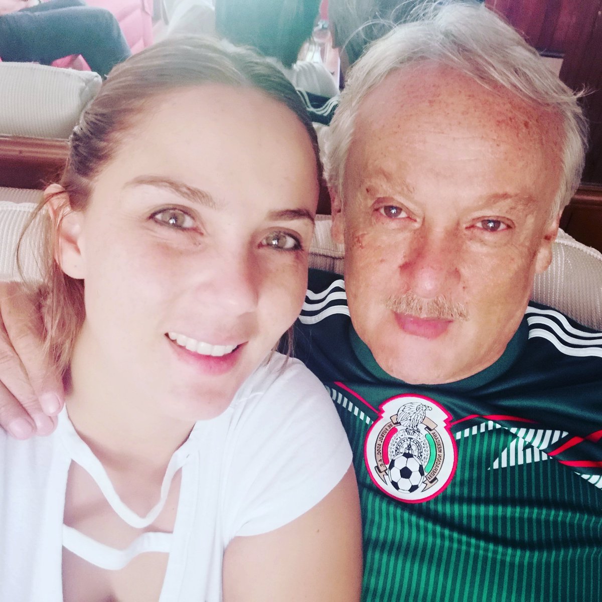 TrujilloBerenic's tweet photo. #mipapiyyo #diadelpadre #felices https://t.co/DemhtJksMm