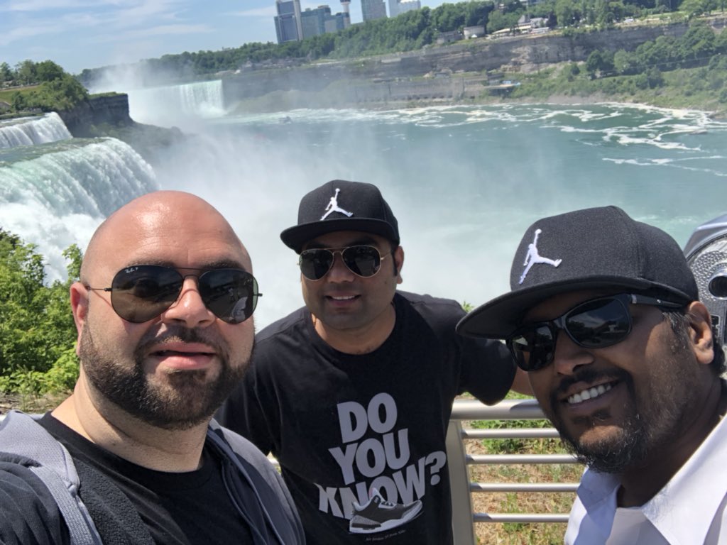 Sharif_Shaalan's tweet photo. @shivanathd @VINAY_SFDC #shived at #NiagaraFalls https://t.co/DNuSPr3qW1