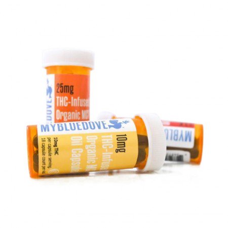 ClubMedEx's tweet photo. 50 Mg THC Capsules!! #clubmedex #weedmaps #weed #weedmemes #cannabis #cannabiscommunity #420community #stonernation #stoner #smokeweed https://t.co/ESiRZPBCsJ