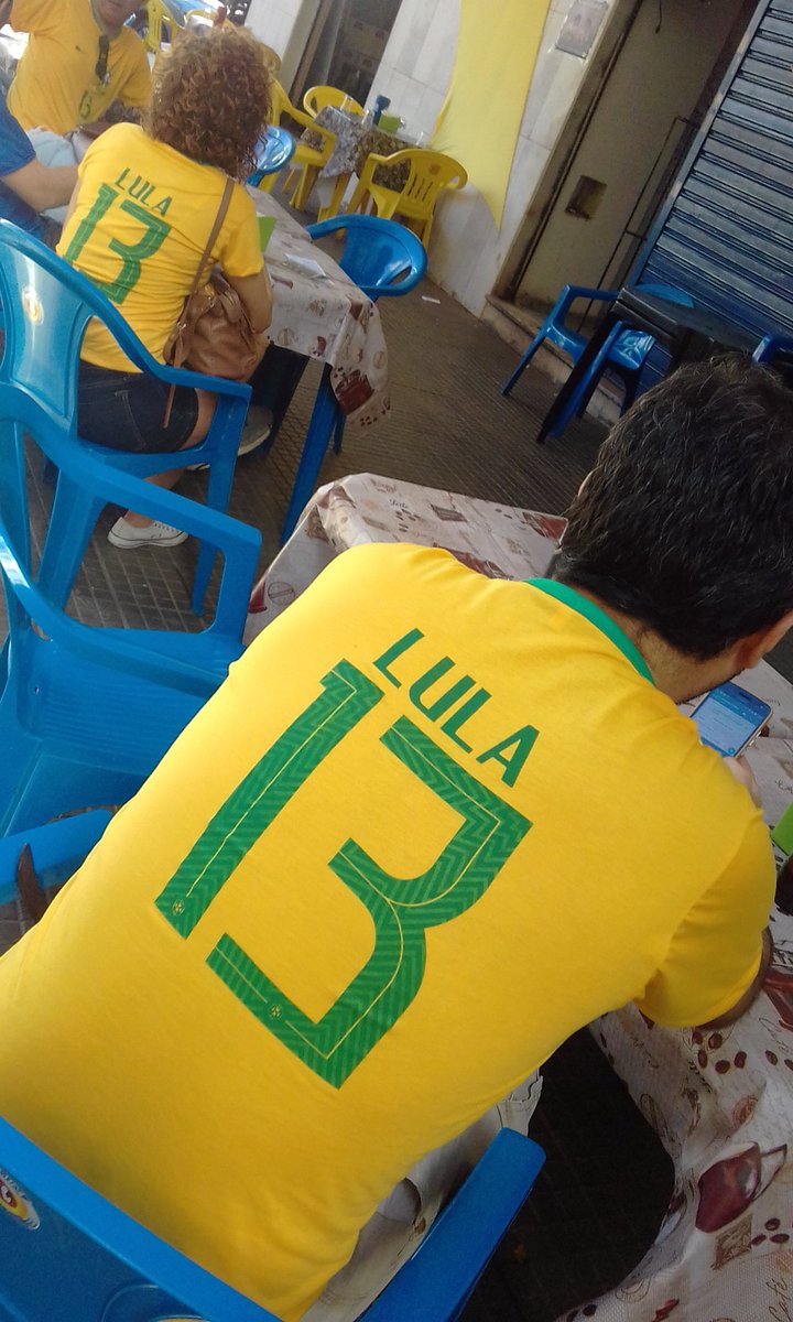 Electoral politics meet soccer (not for the first time!) in Brazil today leading up to Brazil x  Switzerland (13 is the PT’s election number), and Lula would be their [complicated] candidate) in Oct 2018 elections <a href="/CLAGGeography/">CLAG Geography</a> @ProfessorJepson