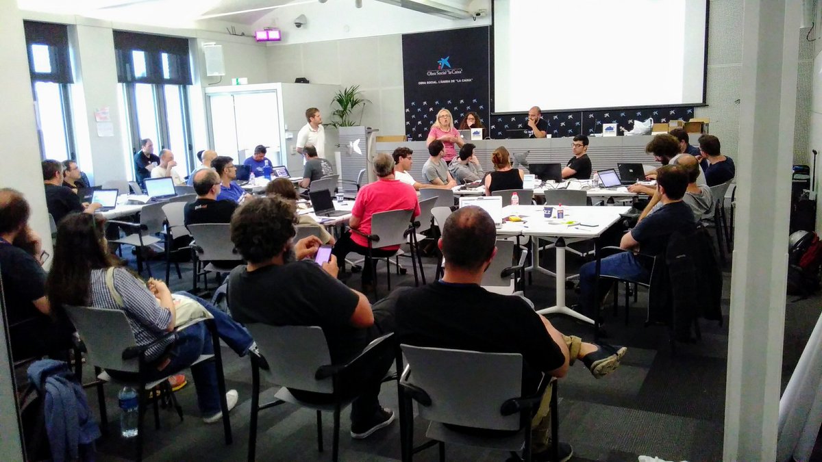 ttncat's tweet image. El My Energy Coach acompanya la gent a assolir fites personals de reducció del consum energetic, projecte desenvolupat durant la #hackaton_ttncat