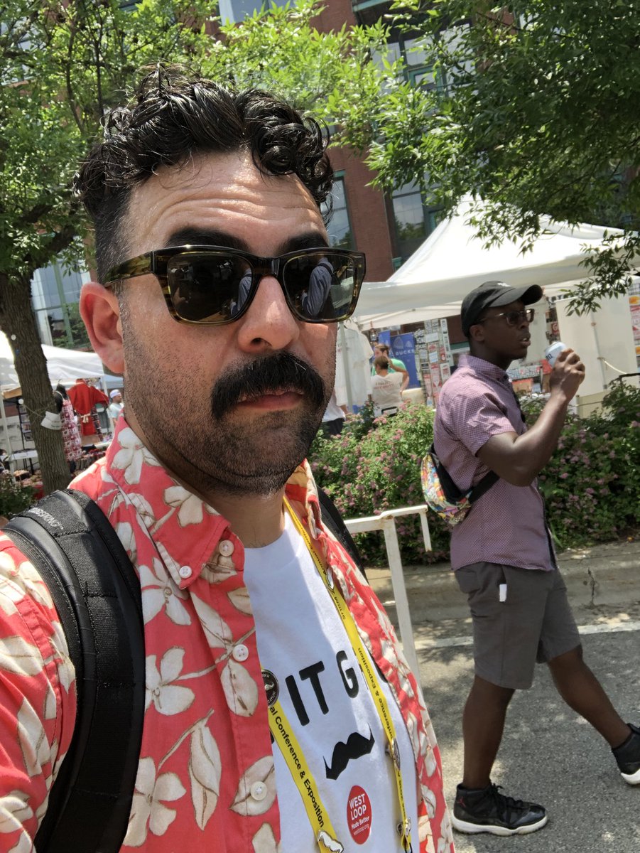 pasadenaupinya's tweet image. When in Chicago for @SHRM one must swing by @tasterandolph to get some of that Chitown flavor #sweaty #TasteRandolph #Movember #shrm18