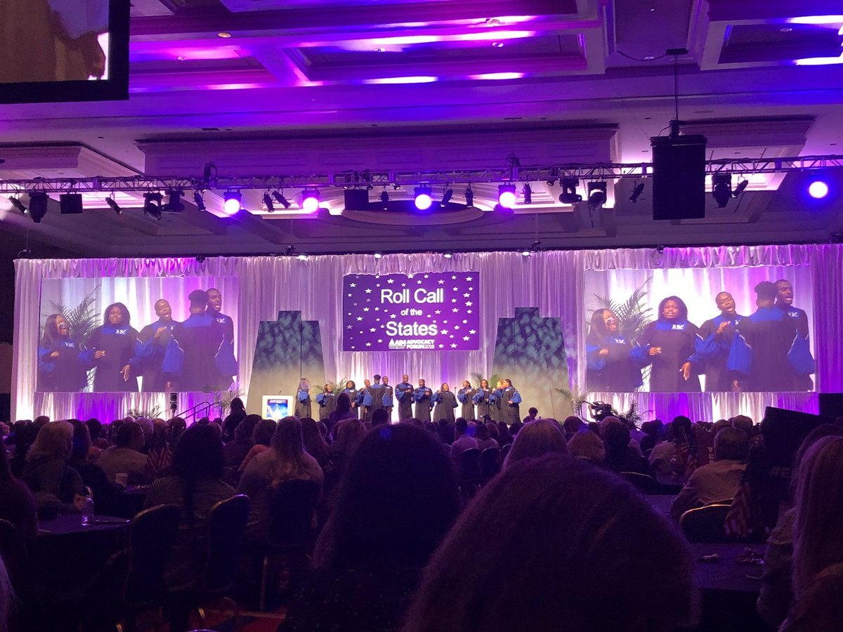 YPAAWMichigan's tweet photo. YPAAW Aalong with @YPAALMichigan are in D.C. for Alzheimer’s Forum! #ENDALZ #alzforum #FathersDay #AlzheimersAwarenessMonth https://t.co/Q6ZPgxw3p6