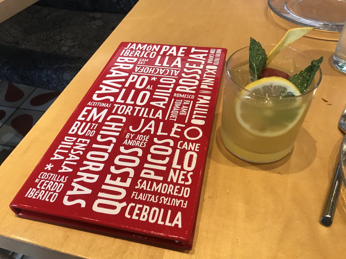 MARCELAZP's tweet photo. Cuando estoy en Washington, vengo siempre a @jaleo. @chefjoseandres gracias por existir! https://t.co/oXFKcHI6V9