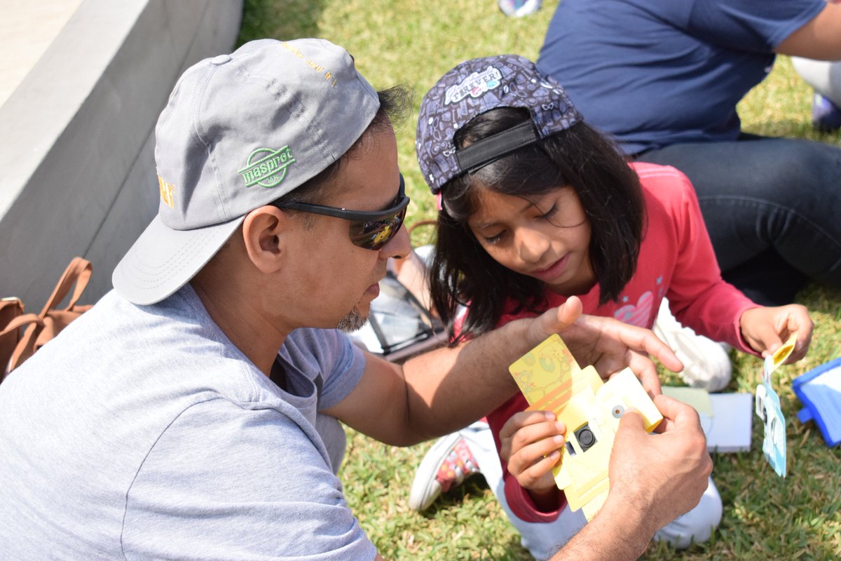 mactecperu's tweet photo. ⚡Happy Fathers day⚡¡Feliz día del padre!
Les deseamos un hermoso día a nuestros principales aliados: los papás de nuestras #niñas #MaCTec, quienes cada día nos ayudan para crear una cultura científica en el Perú 🇵🇪
#BuildingBeautifulMinds https://t.co/2Mtv6VNoN5