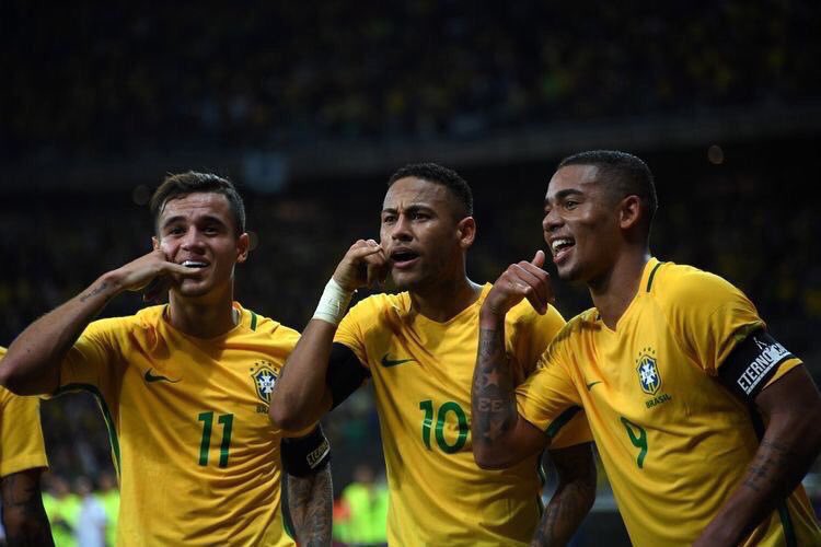 favsdilaurentis's tweet photo. COUTINHO MEU FILHO FEZ GOL, AGORA SÓ FALTA DO NEYMAR E JESUS PRA COMPLETAR OS GOLS DO TRIO DO HEXA #BRAXSUI https://t.co/558tkr5Bha